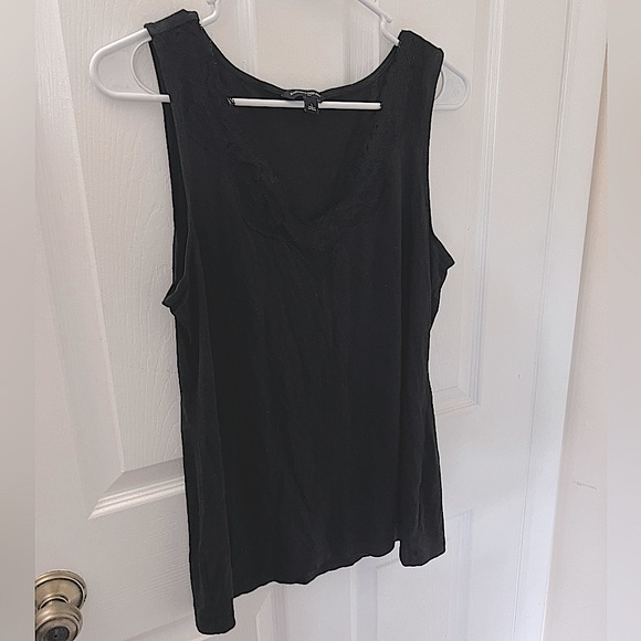 Black Lace V-Neck Soft Sleeveless Tank Banana Republic - Picture 3 of 7